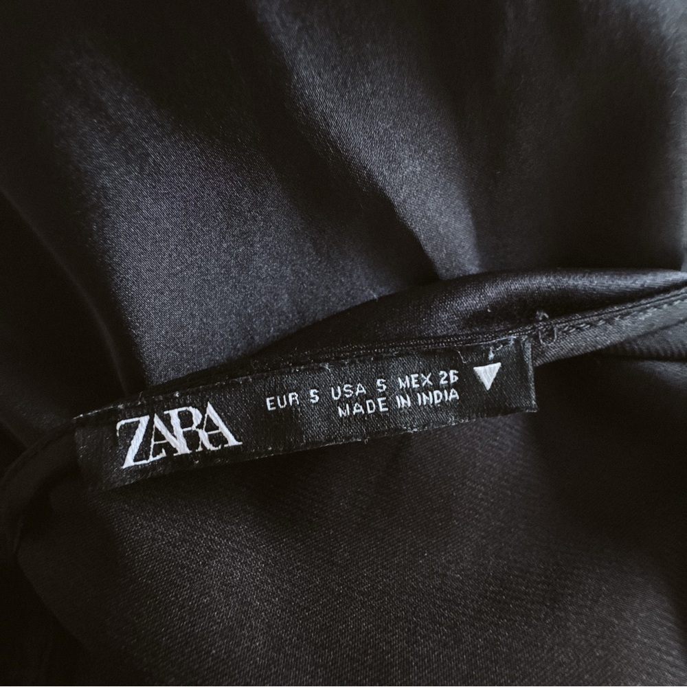 Zara Bodysuit V-Neck and Back Pleated Draped Black Top - Size Small - Picture 8 of 13